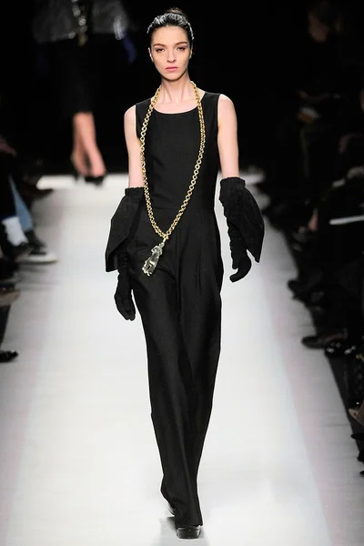 Look 8